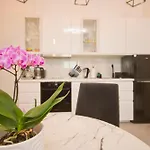 Apartament Comfort Przy Rynku Z Sauna, Klimatyzacja I Parkingiem